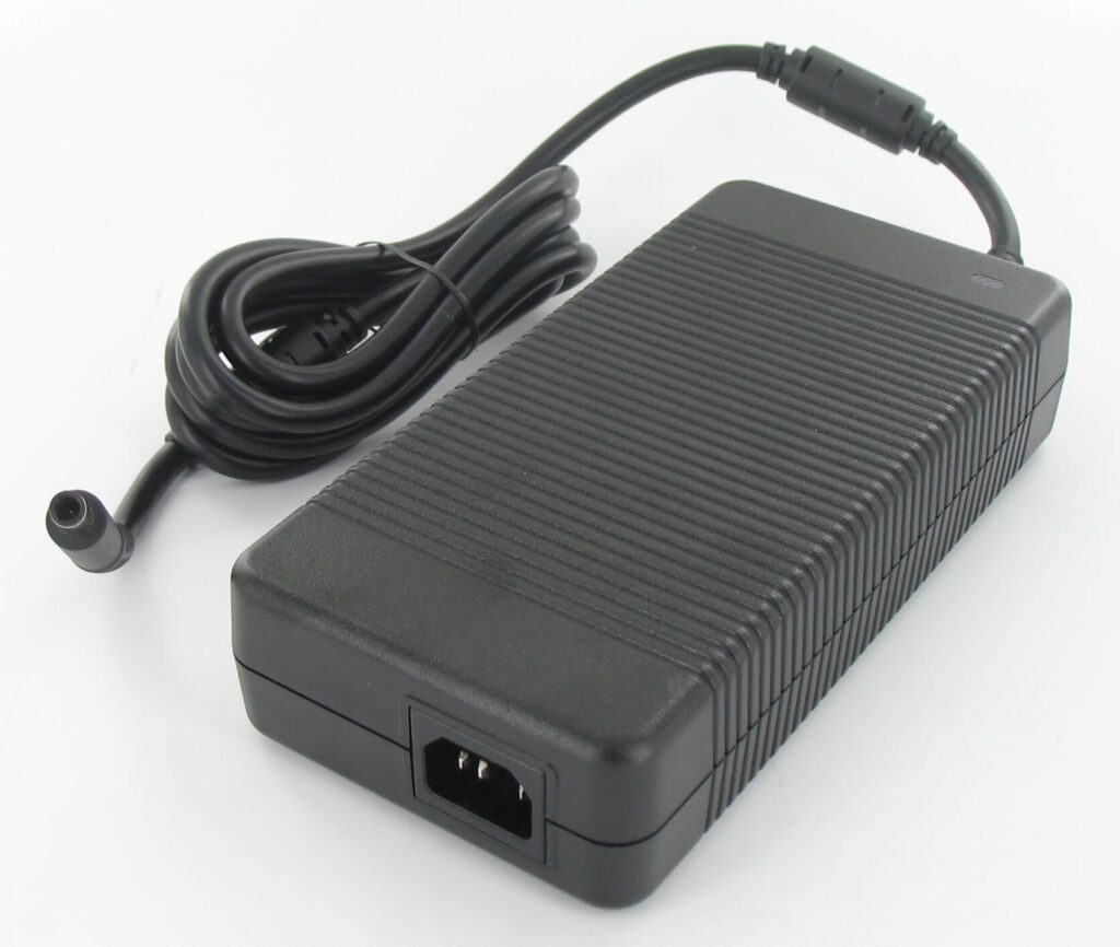 Dell Laptop AC Adapter 330W (XM3C3)