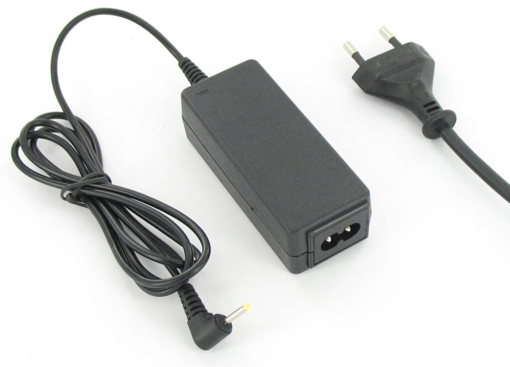 Netbook AC Adapter 40W Zwart (BNE020008)