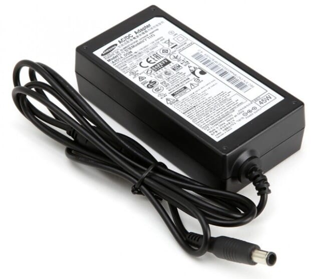Samsung AC Adapter (BN44-00593A)