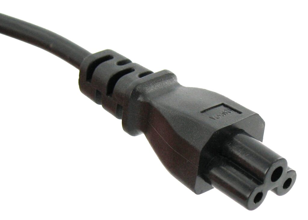 Voedingskabel Netsnoer Schuko-C5 'Mickey Mouse' Zwart 1,5m (P0000912)